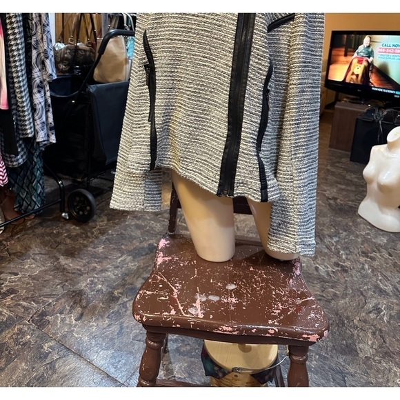 Lane Bryant dressy jacket size 20 in excellent condition - Picture 4 of 4